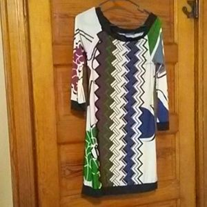 Analili Dresses - Long sleeved patterned dress Analili Dresses - Long sleeved patterned dress
